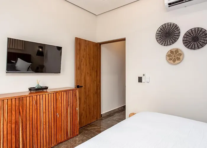 Apartment Luxury Steps From Rooftop Ocean Views Private Jacuzzi Cenotes & Ruins *