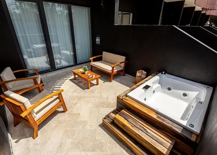 Luxury Steps From Rooftop Ocean Views Private Jacuzzi Cenotes & Ruins *